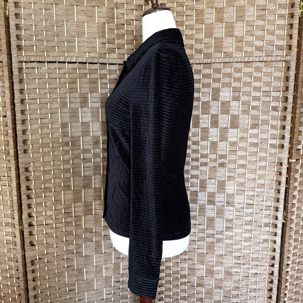 NWT black on black velvet Sanctuary button front top L - Picture 7 of 11
